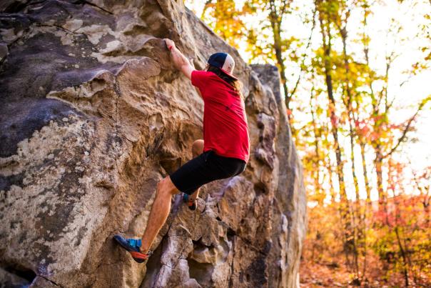 guy bouldering at stonefort